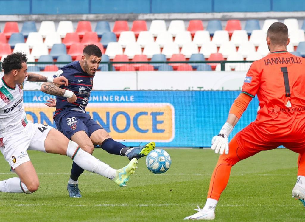 Il Cosenza cade contro la Ternana, al Marulla termina 1-3