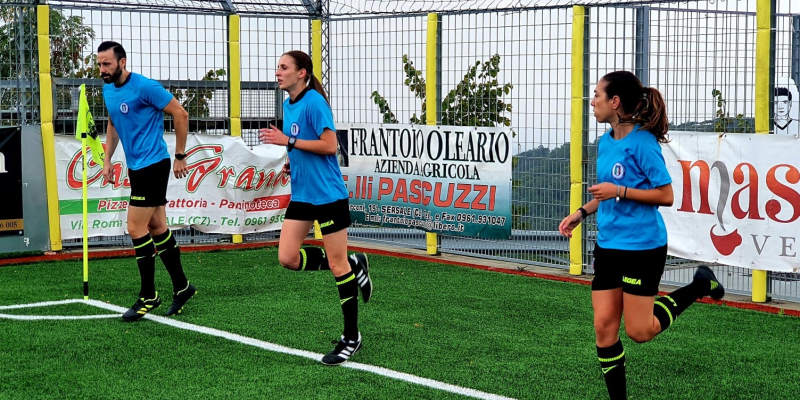 https://www.stadioradio.it:443/UserFiles/ANTEPRIME-ARTICOLI-E-SLIDE/STANDARD/arbitri/21-22/Arbitro-Margherita-Pittella-Crotone–Assistenti-Giovanni-De-Bartolo-Elvira-Lavarra-Cosenza-Sersale-Soriano-Coppa-Italia
